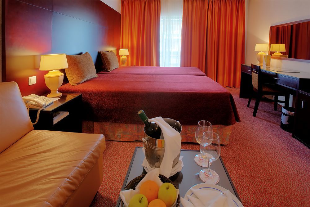 Canadiano Urban Nature Hotel ปอนตาเดลกาดา ภายนอก รูปภาพ